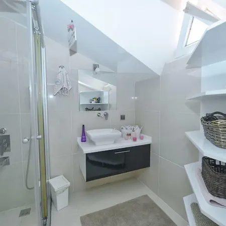 Private Luxury