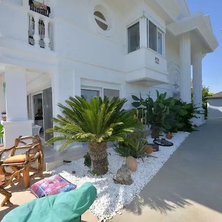 Private Luxury